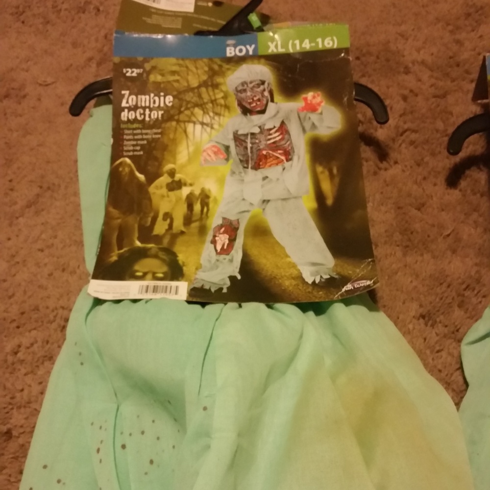 NEW, NEVER USED! Complete w/ Tags Zombie Doctor